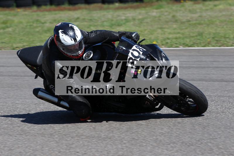 /Archiv-2022/07 16.04.2022 Speer Racing ADR/Gruppe gelb/808